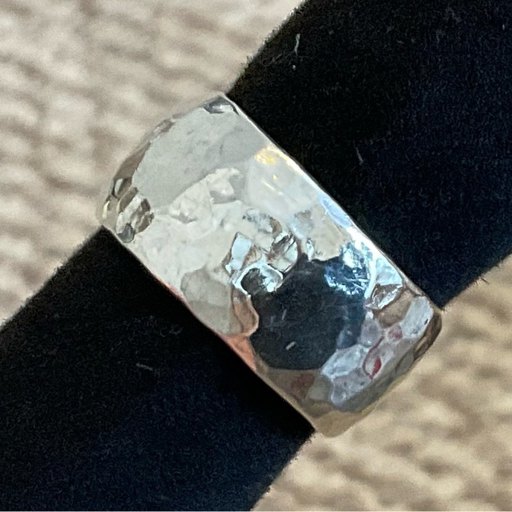 Vintage Silpada Silver Wide Hammered Ring